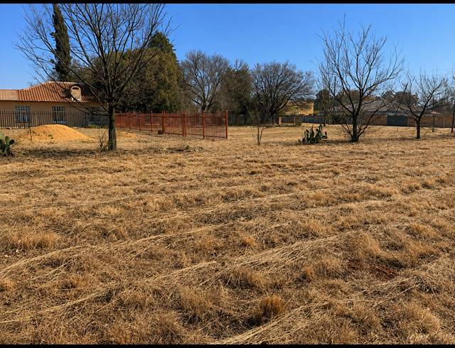 1,952M² VACANT LAND FOR SALE IN HENLEY ON KLIP
